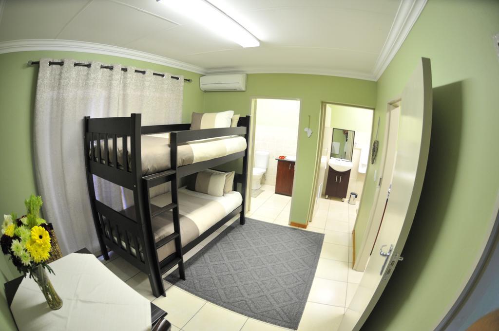 Summer Garden Guest House Бенони Экстерьер фото