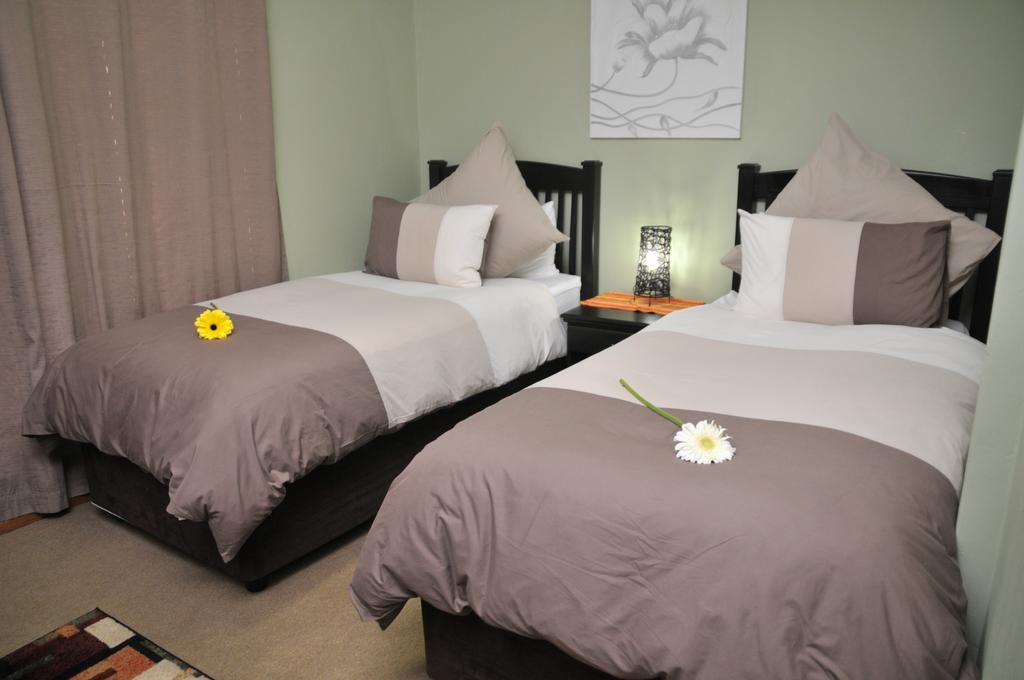 Summer Garden Guest House Бенони Экстерьер фото