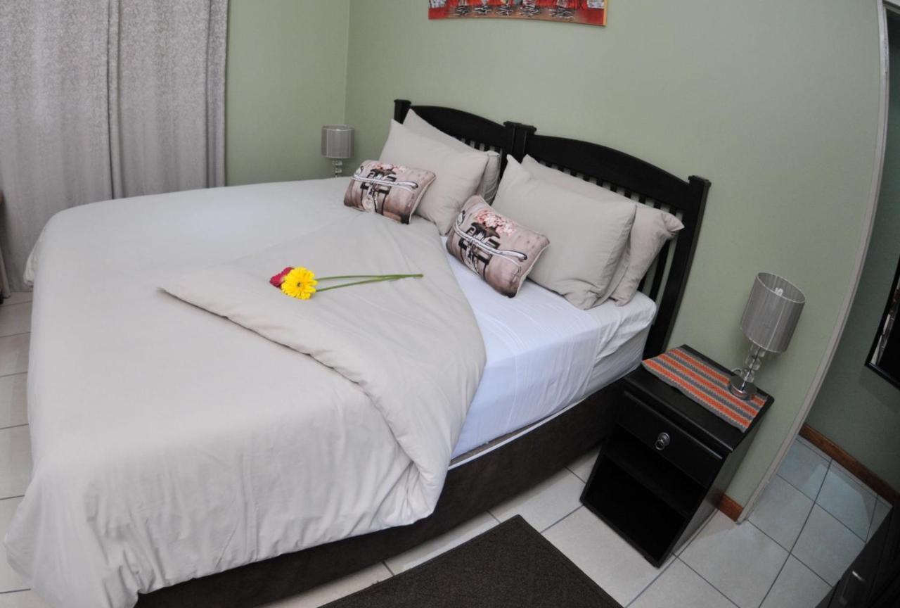 Summer Garden Guest House Бенони Экстерьер фото
